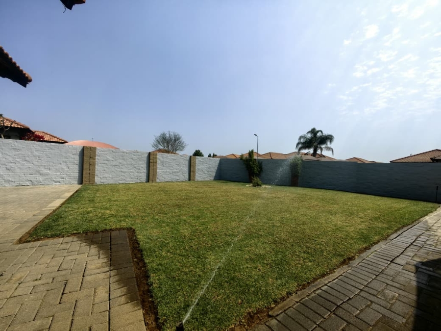4 Bedroom Property for Sale in Hexrivier Lifestyle Estate North West